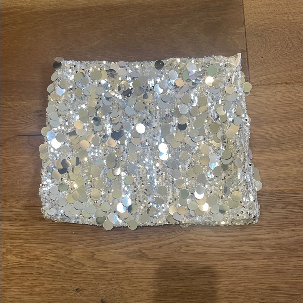 Edikted Silver Sequin Pencil Skirt (NEVER WORN)